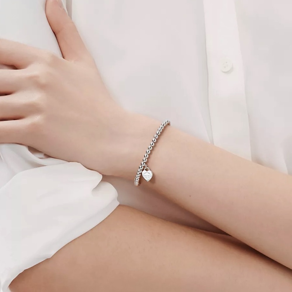 Tiffany & Co. Return to Tiffany Mini Heart Tag Bead Bracelet